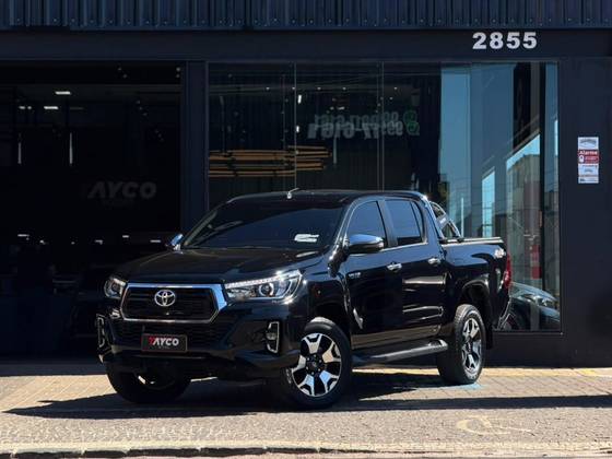 TOYOTA HILUX 2.8 SRX 4X4 CD 16V DIESEL 4P AUTOMÁTICO TOYOTA HILUX 2.8 SRX 4X4 CD 16V DIESEL 4P AUTOMÁTICO